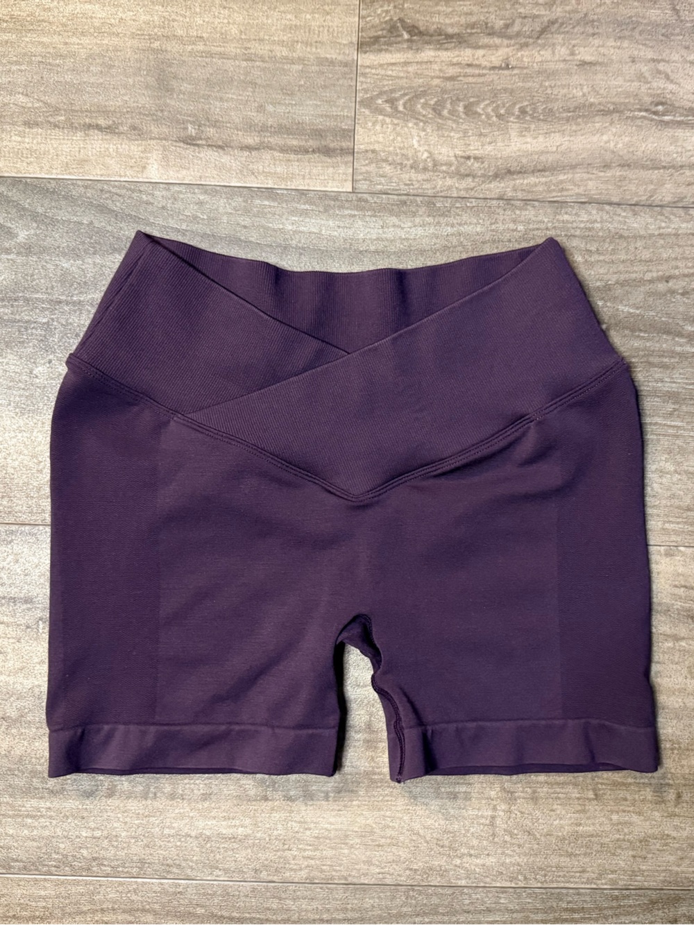 YEOREO Purple Seamless High Waisted Biker Shorts Women’s Size Small